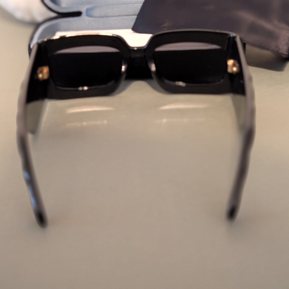 NEW Gucci Black Sunglasses with Case And Duster And Silk Pouch 🖤 - Picture 4 of 8